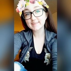 Meet your Posher, Stephanie